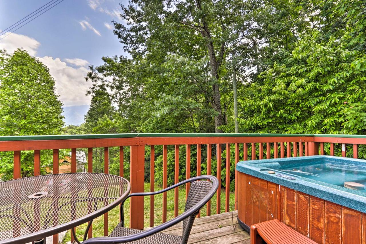 Gatlinburg Chalet Hot Tub, Sauna And Mountain View エクステリア 写真