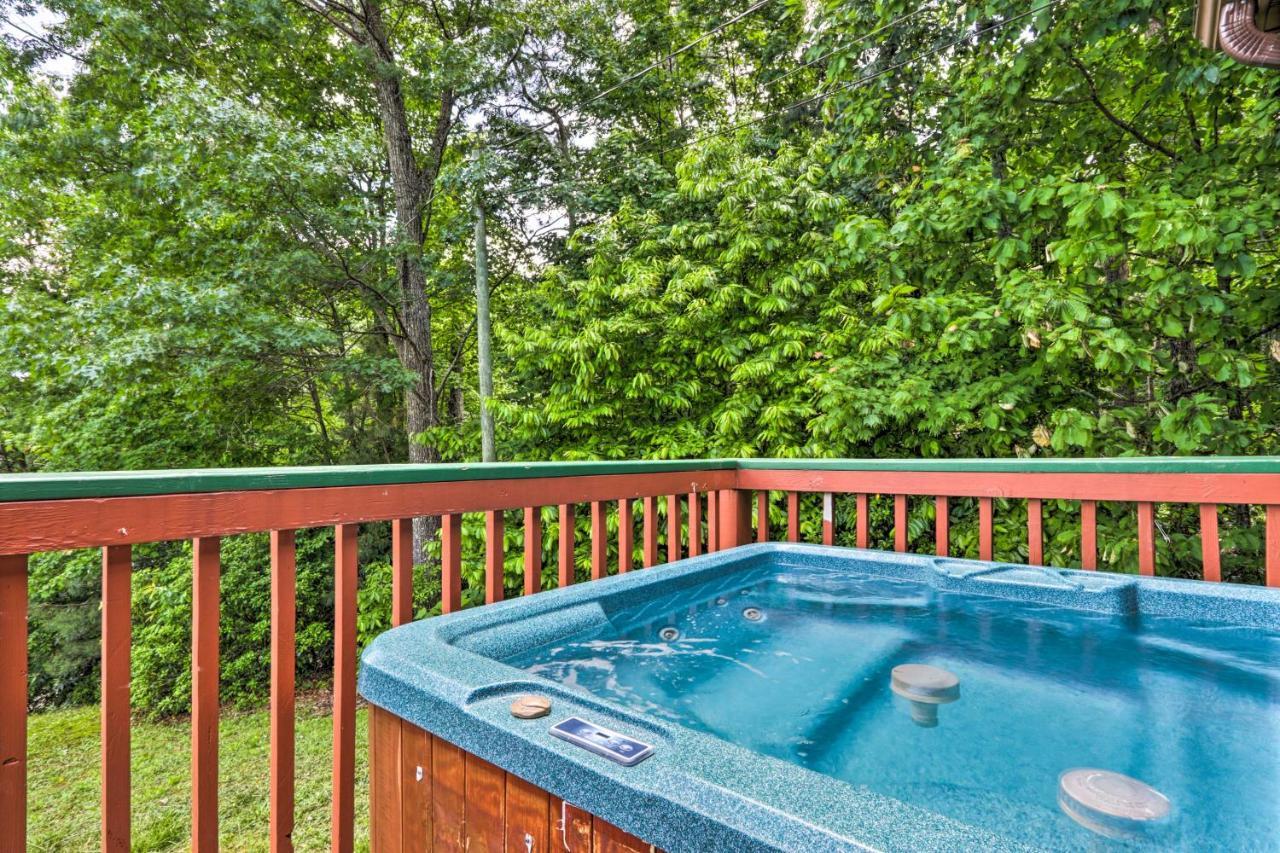 Gatlinburg Chalet Hot Tub, Sauna And Mountain View エクステリア 写真